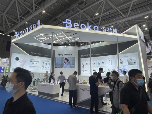 展臺(tái).jpg